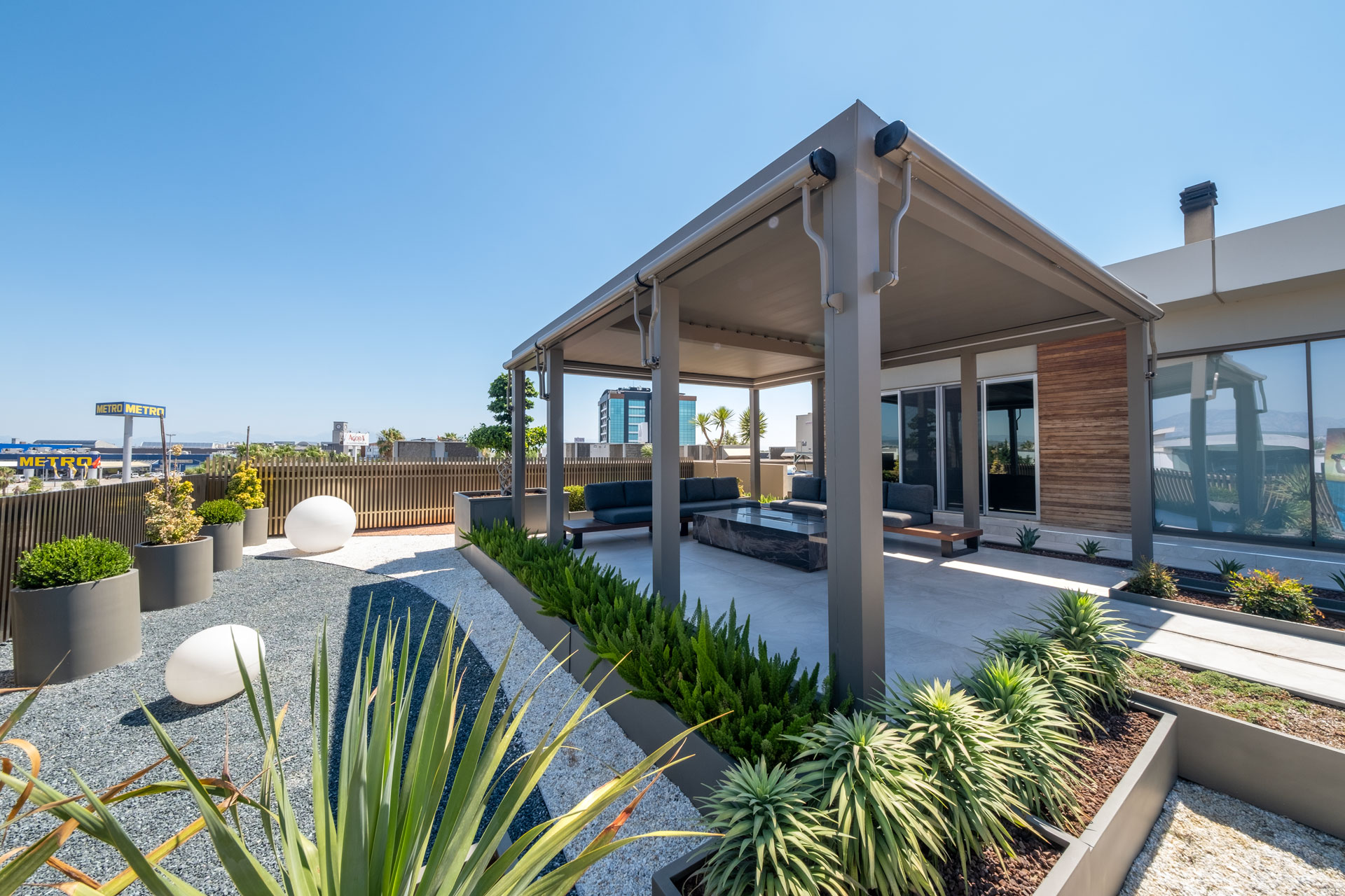 Aspendos bioclimatic pergola configuration